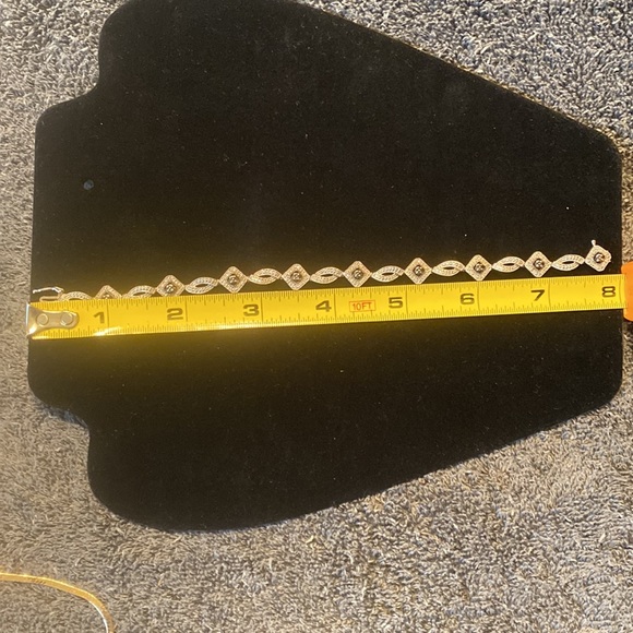 EUC Beautiful 8” 925 Silver Bracelet with black and White Diamonds - Picture 9 of 9